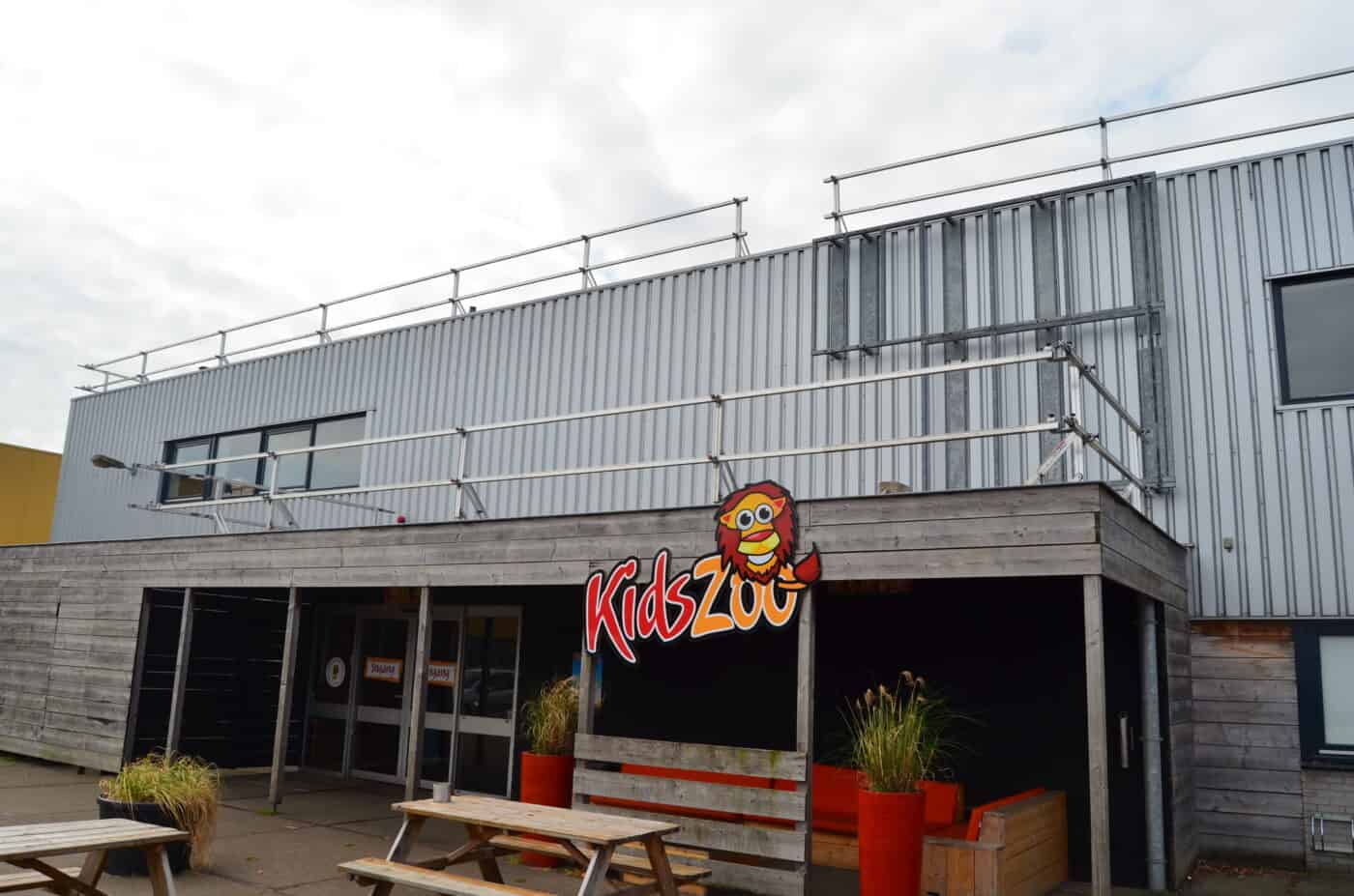 KidsZoo Dakrandvalbeveiliging van Dakreling®. Noordwijkerhout. Dakveiligheid Nederland